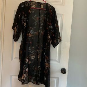 American Eagle sheer shaw with floral print